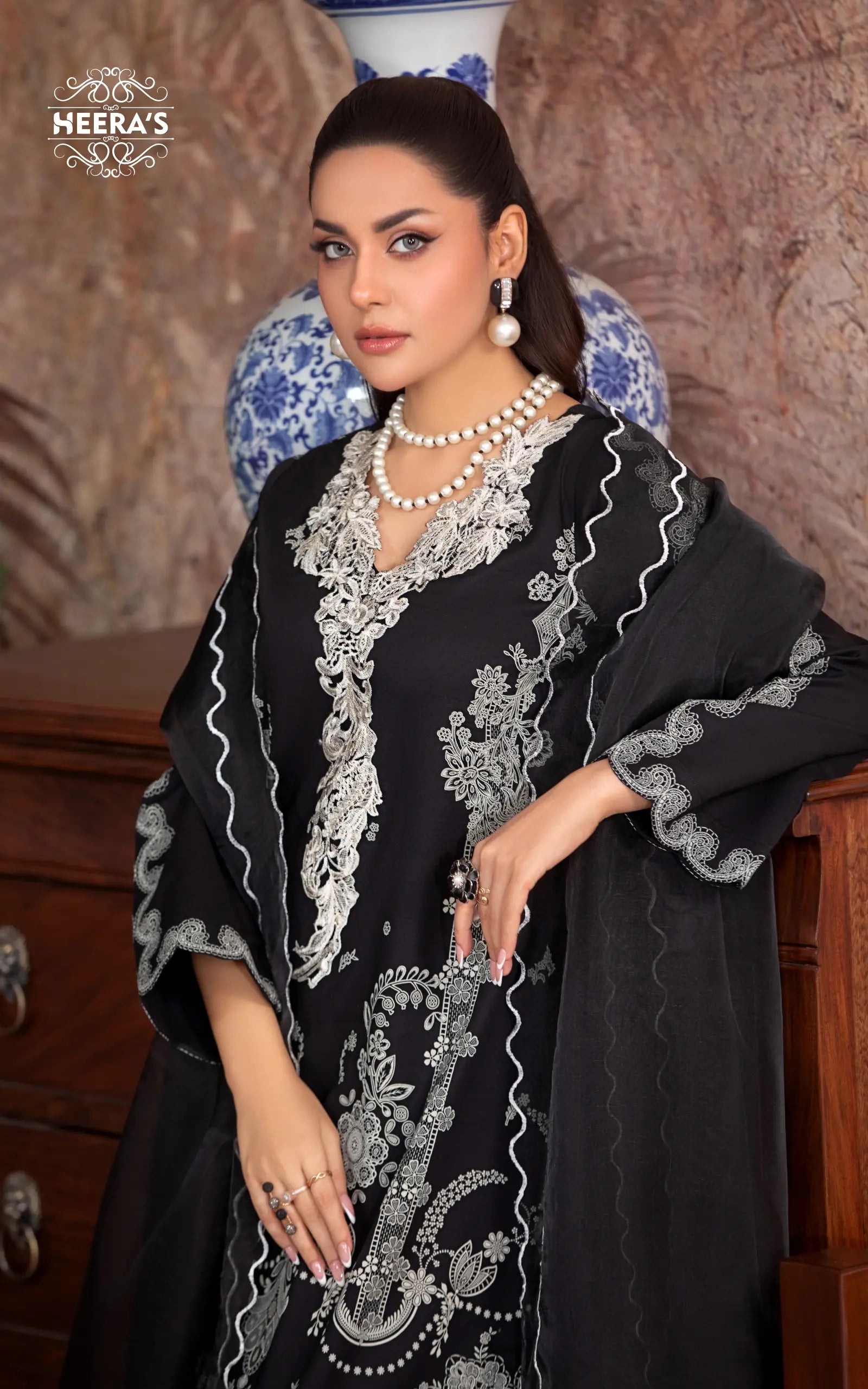 RAW BLACK PEARL - 3 PCS EMBROIDERED - Heeras Official