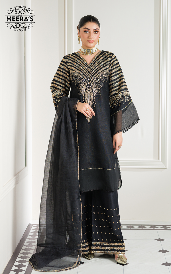 Winter Dresses for Women: Khaddar, Velvet & Embroidered Styles Heeras Official Winter Dresses for Women: Khaddar, Velvet & Embroidered Styles Heeras Official