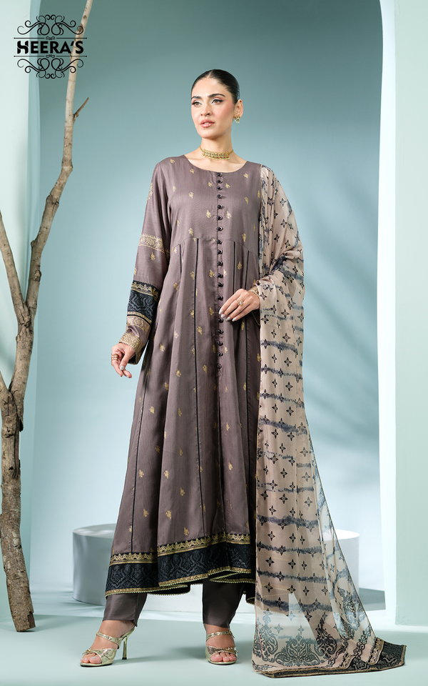 Winter Dresses for Women: Khaddar, Velvet & Embroidered Styles Heeras Official Winter Dresses for Women: Khaddar, Velvet & Embroidered Styles Heeras Official