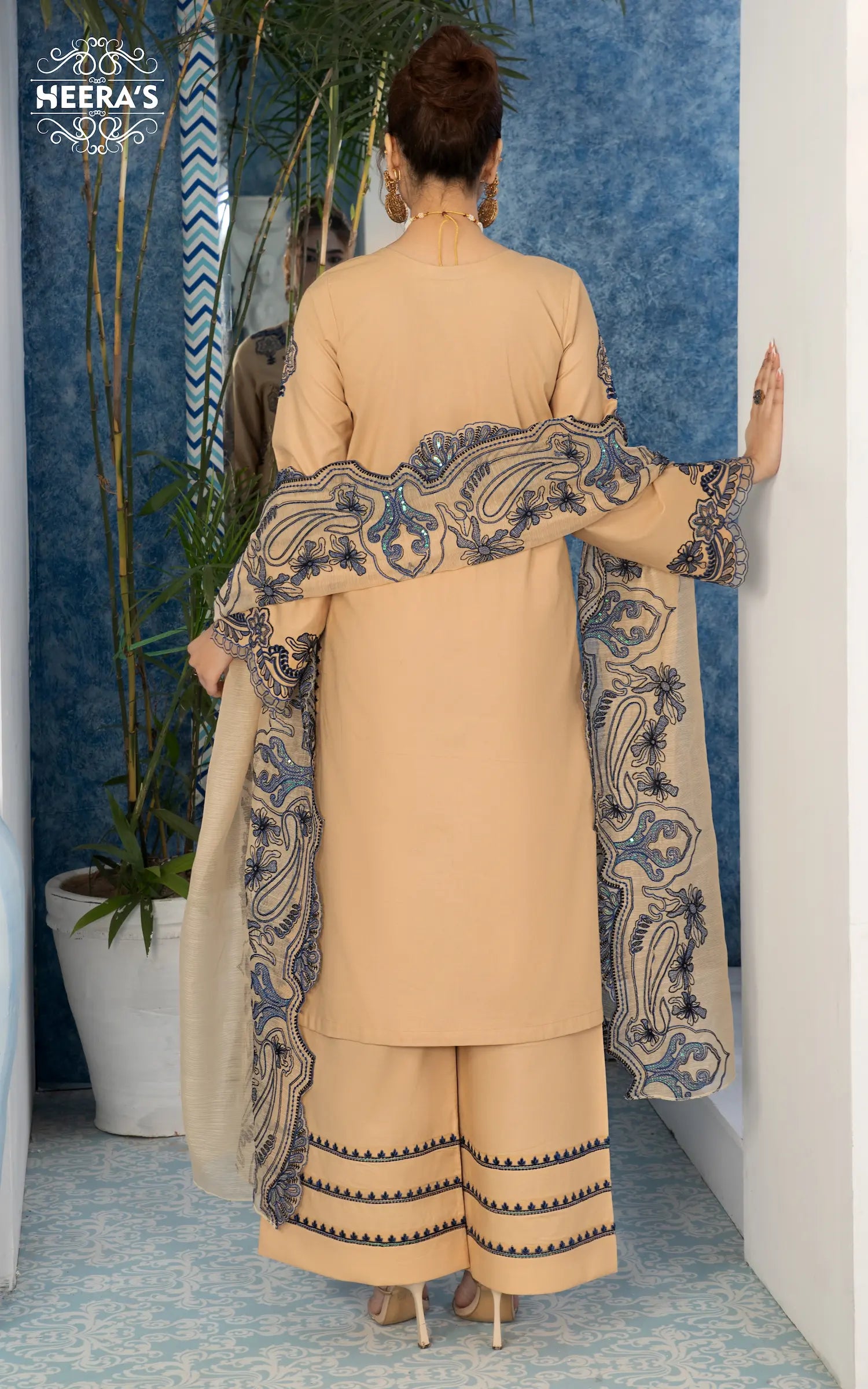 FLOWING BEIGE EID