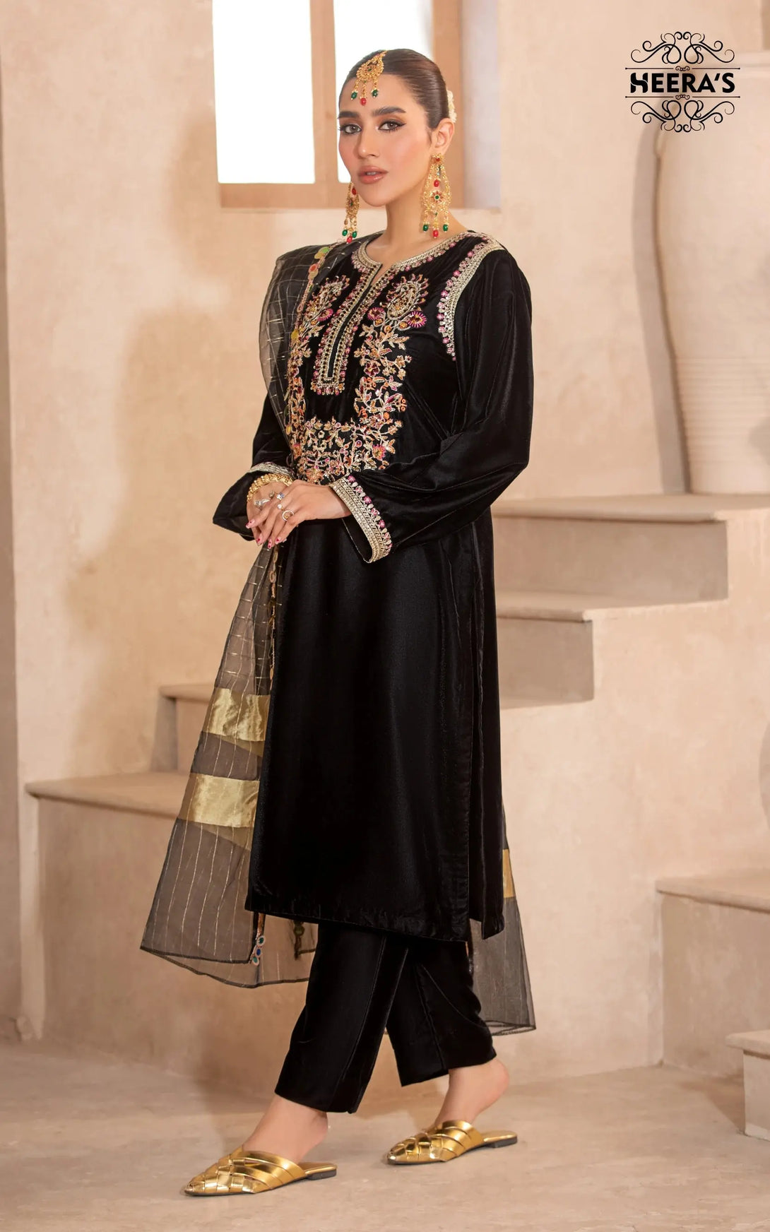 HEERA'S ROYAL VELVET NOIR - 3PCS EMBROIDERED - Heeras Official
