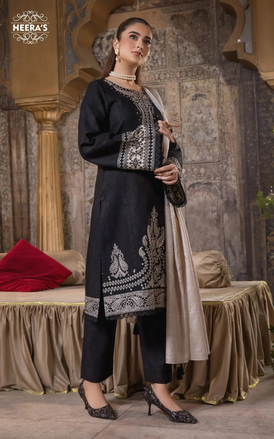 HEERA’S FIORA BLACK– Stitched cambric outfit with embroidery, ready to wear for summer and everyday casual use
