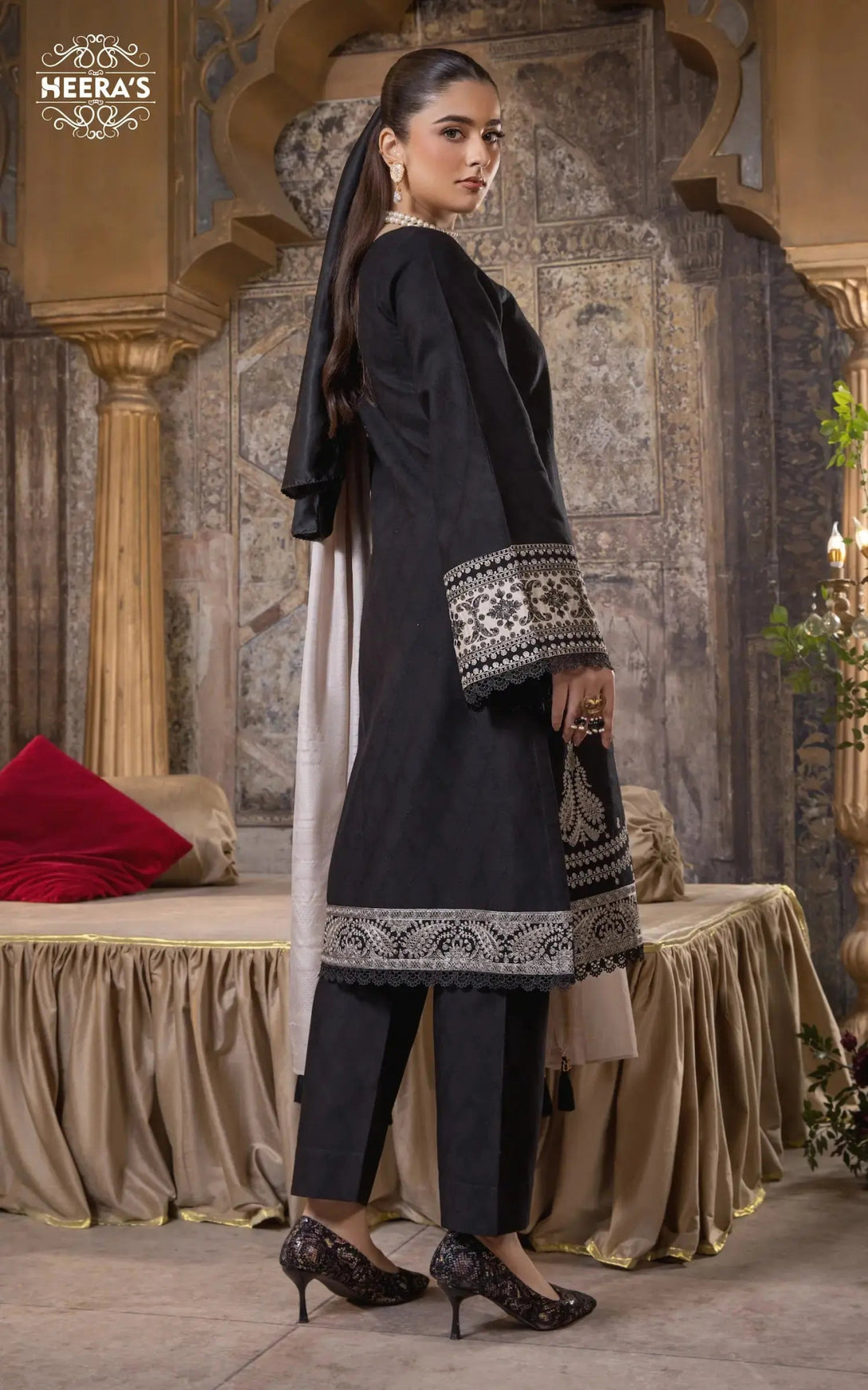 HEERA’S FIORA BLACK– Stitched cambric outfit with embroidery, ready to wear for summer and everyday casual use
