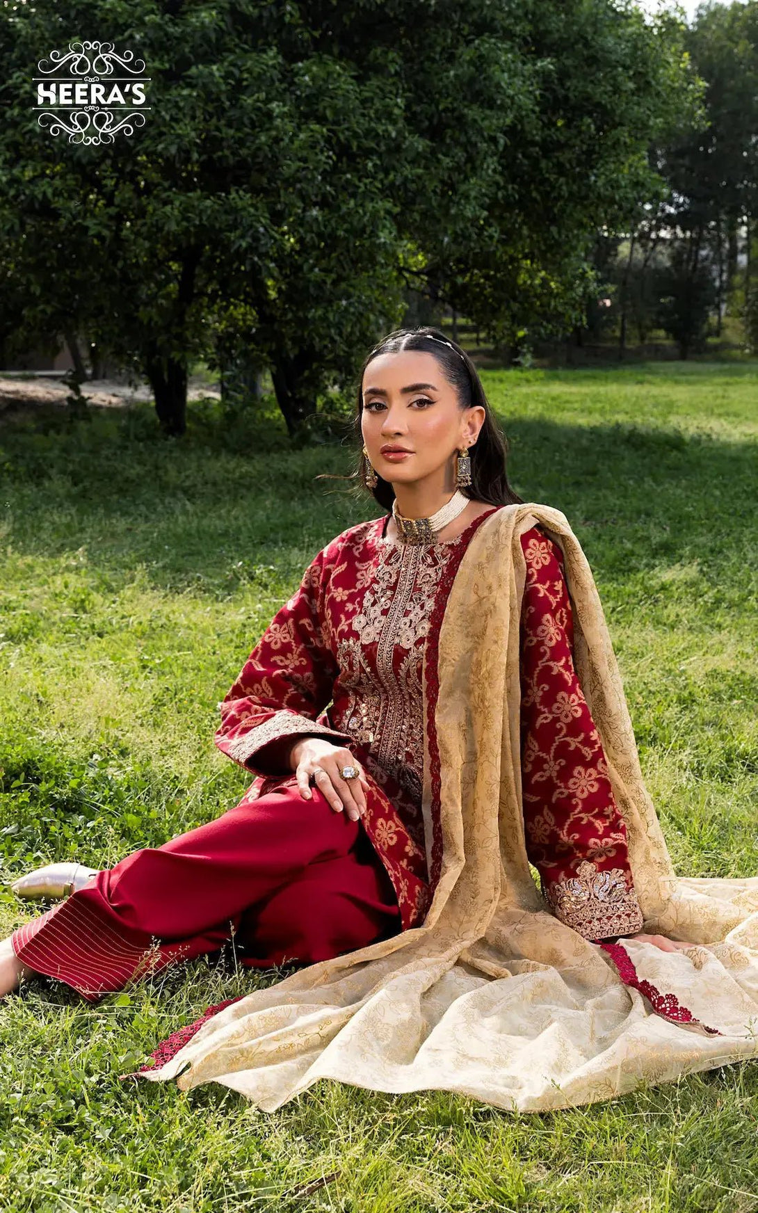 Pakistani dresses collection featuring ready to wear lawn, pret lawn, and luxury pret styles, including embroidered lawn suits, farshi shalwar, and 3 piece suits for ladies. Explore semi formal and formal pret Pakistan outfits, ideal as formal wear for women in Pakistan, summer casual wear for women, and party wear. From ladies’ summer wear to fancy casual wear and summer wear dresses, discover formal dresses for ladies in Pakistan, semi formal Pakistani dresses, and top formal brands in Pakistan