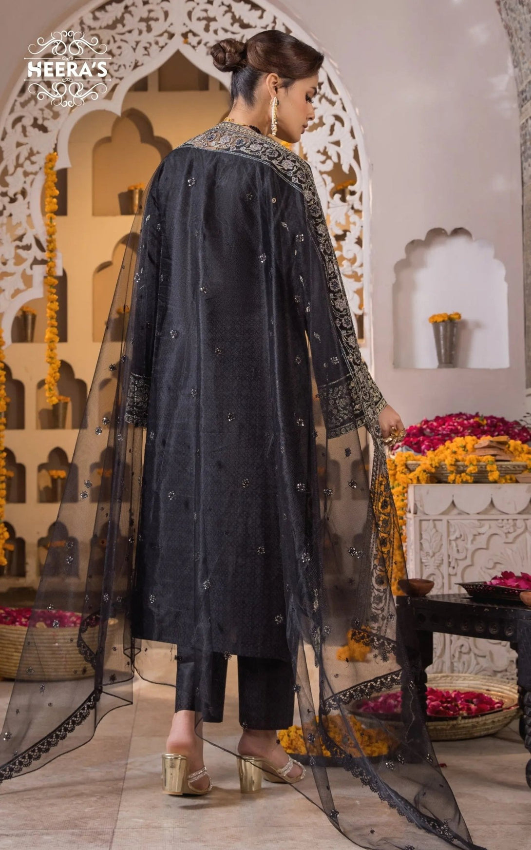 Pakistani dresses collection featuring ready to wear lawn, pret lawn, and luxury pret styles, including embroidered lawn suits, farshi shalwar, and 3 piece suits for ladies. Explore semi formal and formal pret Pakistan outfits, ideal as formal wear for women in Pakistan, summer casual wear for women, and party wear. From ladies’ summer wear to fancy casual wear and summer wear dresses, discover formal dresses for ladies in Pakistan, semi formal Pakistani dresses, and top formal brands in Pakistan