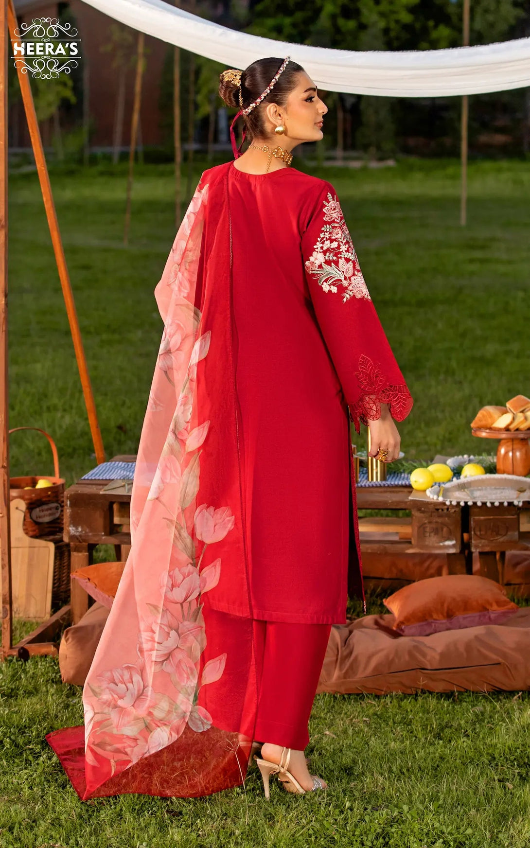 Pakistani dresses collection featuring ready to wear lawn, pret lawn, and luxury pret styles, including embroidered lawn suits, farshi shalwar, and 3 piece suits for ladies. Explore semi formal and formal pret Pakistan outfits, ideal as formal wear for women in Pakistan, summer casual wear for women, and party wear. From ladies’ summer wear to fancy casual wear and summer wear dresses, discover formal dresses for ladies in Pakistan, semi formal Pakistani dresses, and top formal brands in Pakistan 