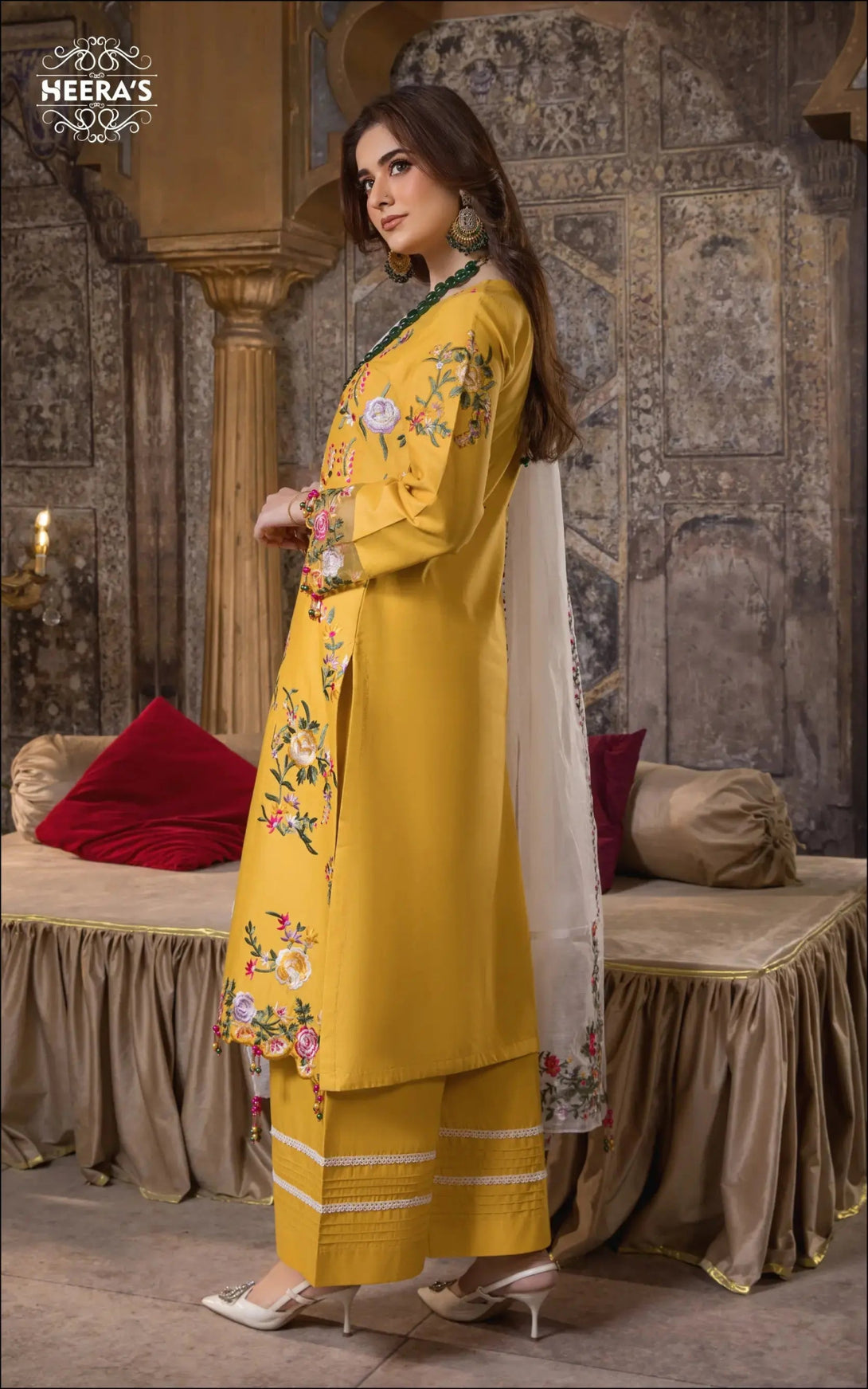 Pakistani dresses collection featuring ready to wear lawn, pret lawn, and luxury pret styles, including embroidered lawn suits, farshi shalwar, and 3 piece suits for ladies. Explore semi formal and formal pret Pakistan outfits, ideal as formal wear for women in Pakistan, summer casual wear for women, and party wear. From ladies’ summer wear to fancy casual wear and summer wear dresses, discover formal dresses for ladies in Pakistan, semi formal Pakistani dresses, and top formal brands in Pakistan